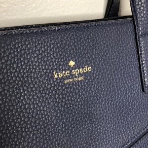 kate spade Bags - Classic Kate Spade Bow tote bag NAVY kate spade Bags - Classic Kate Spade Bow tote bag NAVY